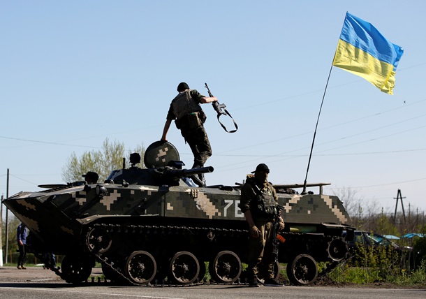 Revue des médias étrangers: la Russie viendra-t-elle en Ukraine avec une mission de maintien de la paix? Обзор иноСМИ: придет ли Россия в Украину с миротворческой миссией?