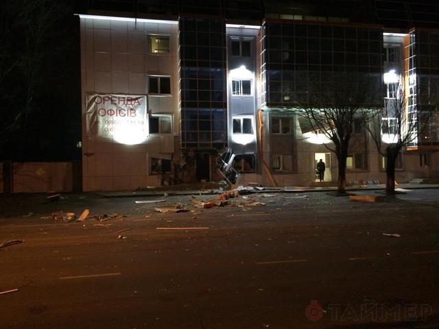 Une puissante explosion a tonné à Odessa: un poste de secours pour les combattants de l'ATO a été détruit. PHOTO В Одессе прогремел мощный взрыв: уничтожен волонтерский пункт помощи бойцам АТО. ФОТОрепортаж