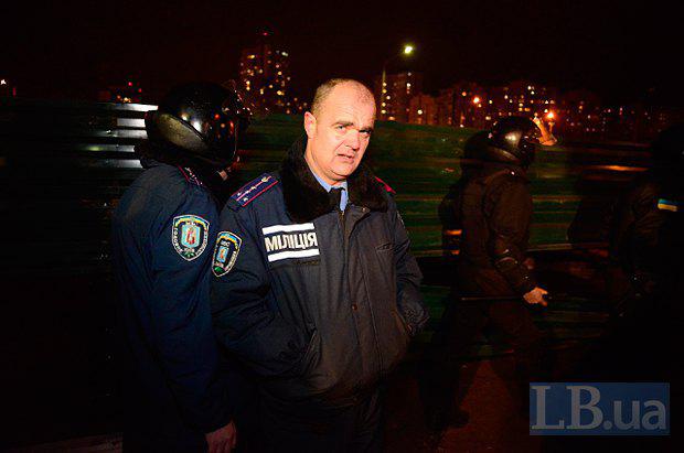 Lors de la construction scandaleuse à Kiev, la police a battu des militants et des résidents locaux. Rapport PHOTO + VIDEO На скандальной стройке в Киеве милиция избила активистов и местных жителей. ФОТОрепортаж+ВИДЕО