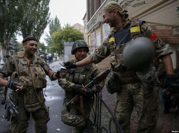 L'armée ukrainienne a libéré Avdeevka et se prépare à prendre Pervomaisk. Украинская армия освободила Авдеевку и готовится взять Первомайск.