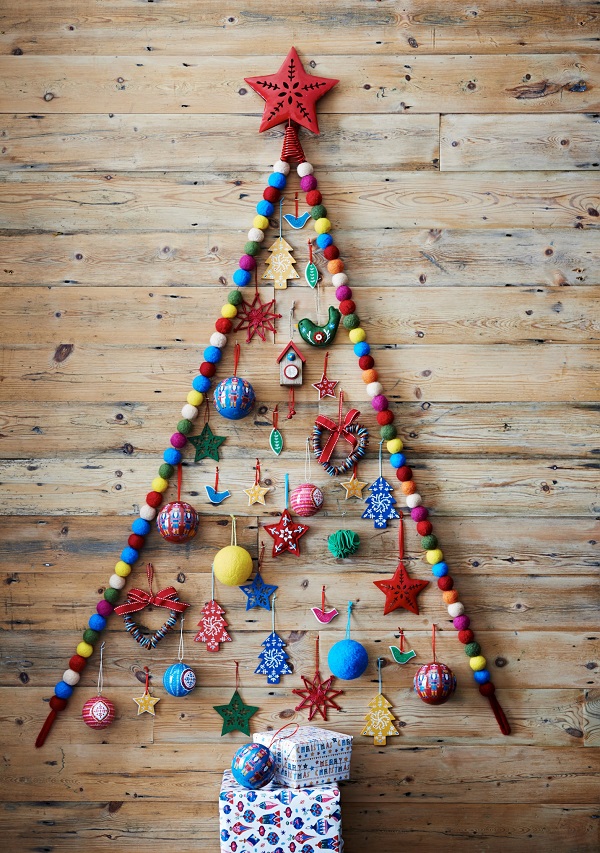 Arbres de Noël inhabituels qui ne prennent pas de place dans la maison. Les vacances du Nouvel An à être! Не занимающая место Елка