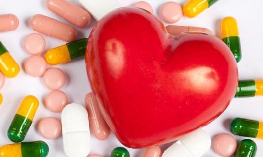 Antihypertenseurs - Quel type de médicament est dangereux d'interférer avec l'alcool Инсульт, кровотечения, кома: какие лекарства опасно мешать с алкоголем