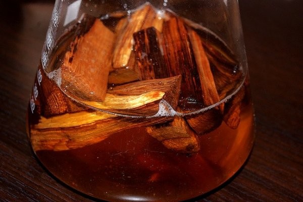 Teinture sur écorce de chêne - Comment faire des teintures sur moonshine à la maison Настойка на дубовой коре - Домашние настойки на самогоне