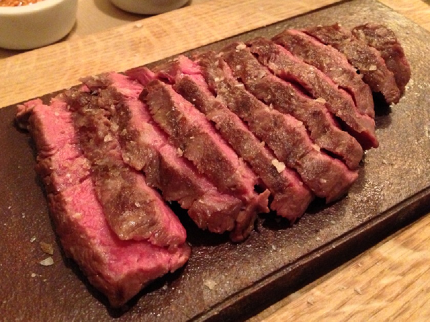 Steak plat en fer (steak de majordome, spatule) - Types de steaks Стейк «Флет айрон» (Батлер-стейк, лопаточный стейк) - стейк
