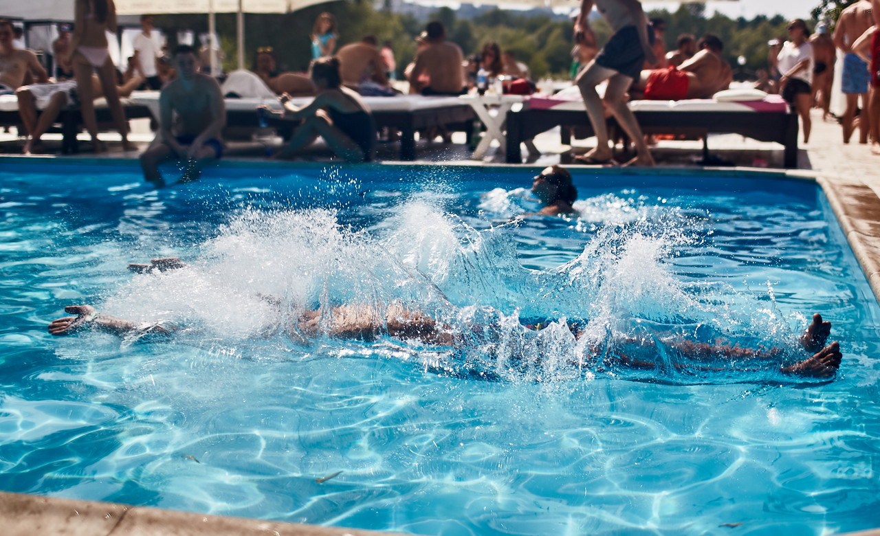 "Bora-Bora" - Plages avec piscine à Kiev «Bora-Bora» - Лучшие пляжи с бассейном в Киеве: куда поехать и сколько стоит