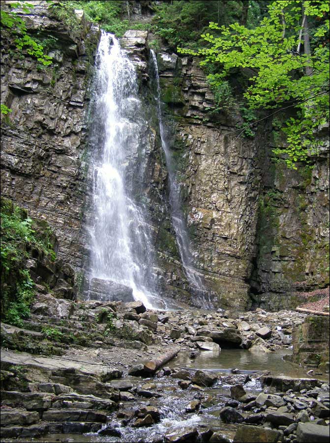 Manyavsky Falls - Toutes les cascades d'Ukraine: plus de 40 belles cascades d'Ukraine (photo) Манявский водопад - ТОП водопадов Украины
