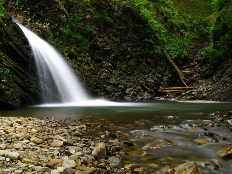 Chernitsky Falls, Green - Toutes les cascades d'Ukraine: plus de 40 belles cascades d'Ukraine (photo) Черницкий водопад, Зеленая - ТОП водопадов Украины