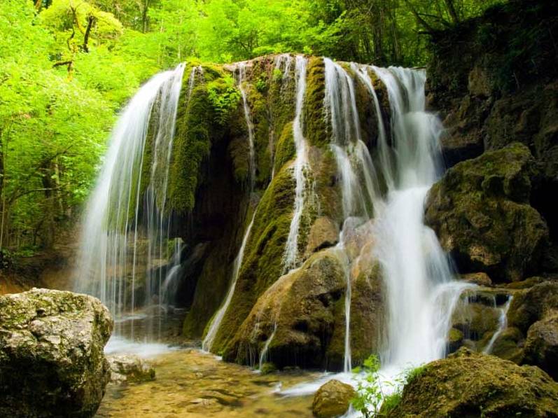 Silver streams - Toutes les cascades d'Ukraine: plus de 40 belles cascades d'Ukraine (photo) Серебряные струи - ТОП водопадов Украины