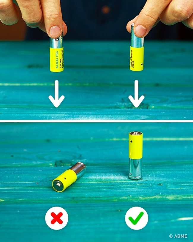 Vérifiez la qualité de la batterie - astuces simples de tous les jours Проверить качество батарейки - Этим хитростям нас научили еще в школе, и они до сих пор работают