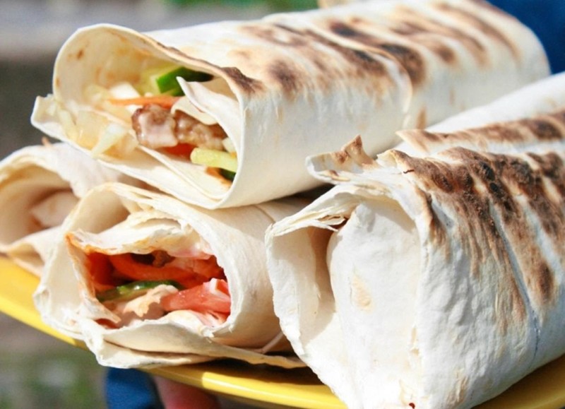 Shawarma avec saucisse - Meilleures recettes maison Shawarma Шаурма с колбасой - Лучшие рецепты домашней шаурмы