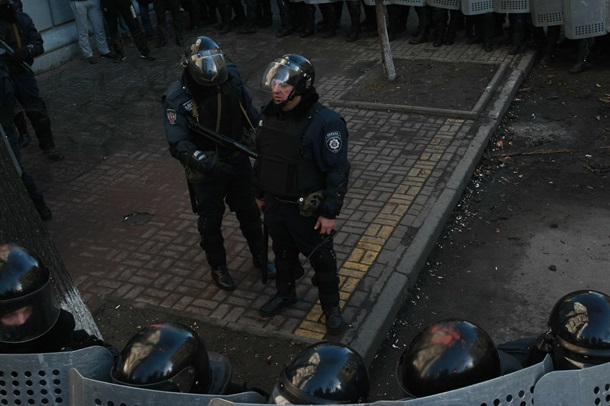 Alors que la guerre. Événements à Kiev Photo-chroniques 18 Février Как на войне. Фотохроники событий в Киеве 18 февраля