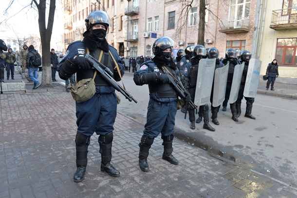 Alors que la guerre. Événements à Kiev Photo-chroniques 18 Février Как на войне. Фотохроники событий в Киеве 18 февраля