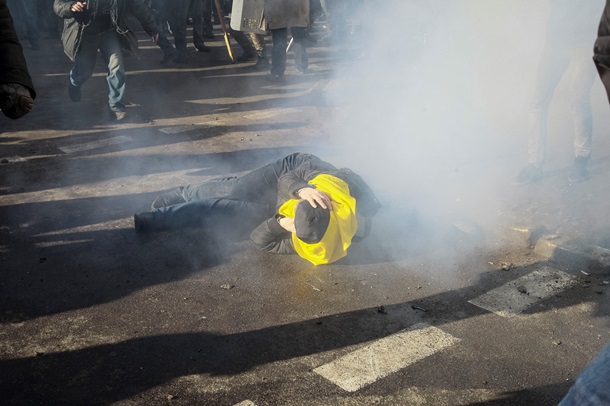 manifestants blessés et blessés Пострадавшие и раненные митингующие