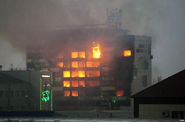 Bataille à Grozny: Warriors of Itchkérie détruit 70 Kadyrovites. histoire de l'image Бой в Грозном: воины Ичкерии уничтожили 70 кадыровцев. ФОТОрепортаж