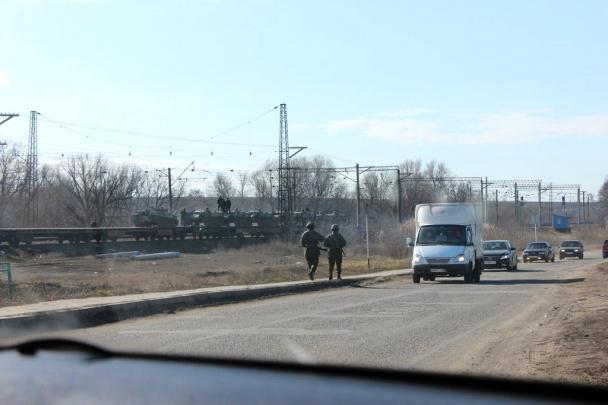 Russie à l'Ukraine a été entouré sur trois côtés. A la frontière de 100 mille soldats et 500 chars. MAP + PHOTOS Россия окружила Украину с трех сторон. У границы 100 тысяч военных и более 500 танков. КАРТА+ФОТО