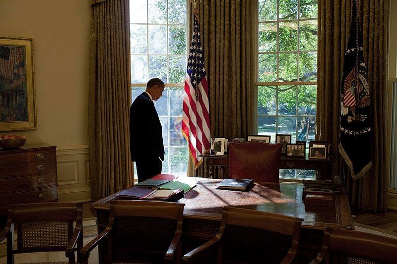 Comparer les emplois Merkel, Obama, Hollande, Poutine et Porochenko. PHOTO Сравните рабочие места Меркель, Обамы, Олланда, Путина и Порошенко. ФОТО