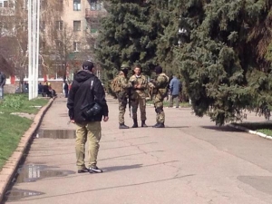 rebelles pro-russe a envoyé des renforts à Slavyansk: les terroristes russes armés de mitrailleuses et de lance-grenades. PHOTO