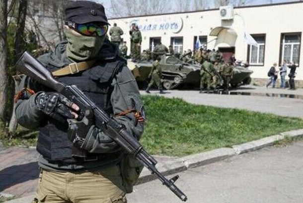 militants slaves ont pris en otage 10 personnes Славянские боевики взяли в заложники уже 10 человек