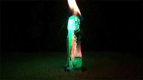 source de lumière chimique de combustion - Destruction d'objets dans GIFCA (12 hyphes) Горение химического источника света - Уничтожение предметов в гифках (12 гиф)
