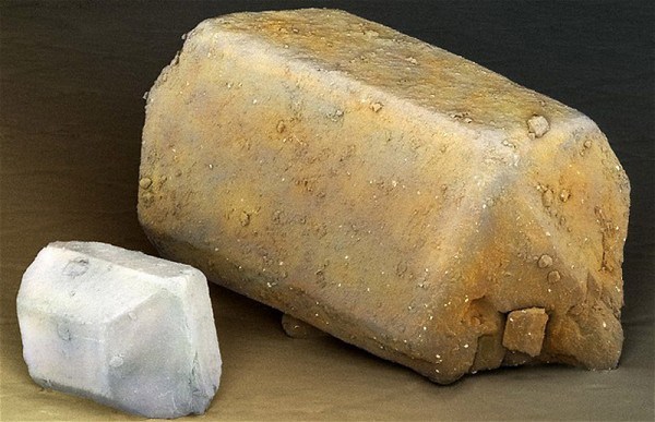 Les cristaux de sucre brut et raffiné - Photos 30+ sous le microscope Кристаллы рафинированного и нерафинированного сахара - 30+ Фотографий под Микроскопом