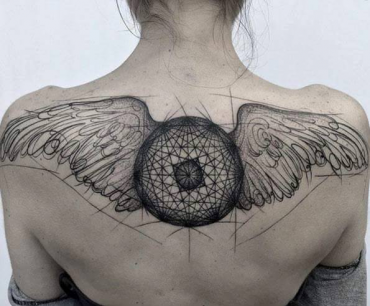 Tattoo Wing: la valeur et les photos
