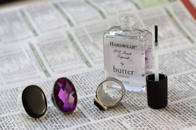 Pour rester des traces de bijoux - Conseils pour un look parfait Чтобы не оставались следы от бижутерии - Хитрости, чтобы выглядеть безупречно