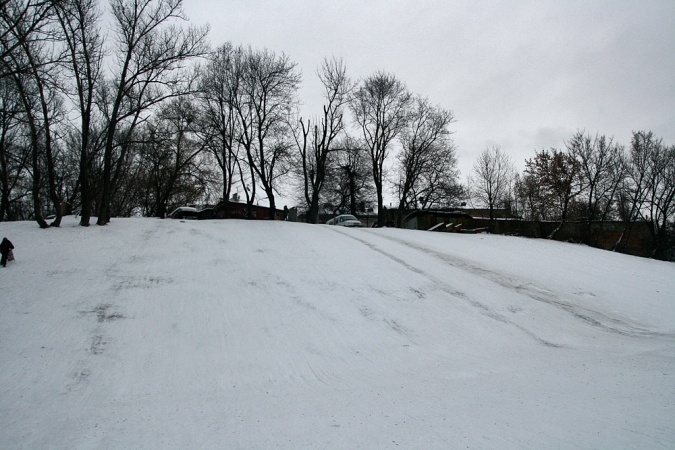 Où aller en traîneau à Kiev: choisissez une colline dans votre région Где покататься на санках в Киеве: выбирай горку в своем районе