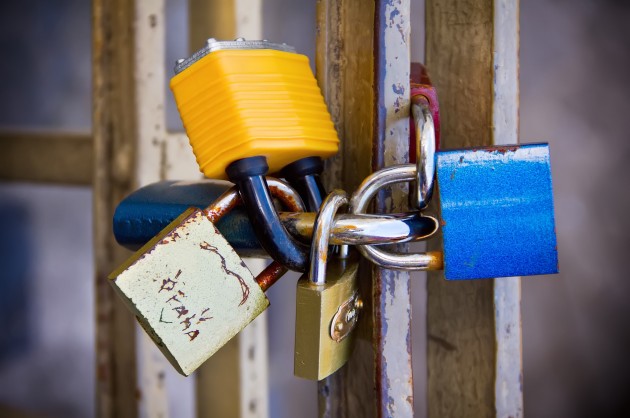 Comment ouvrir le cadenas Как вскрыть навесной замок