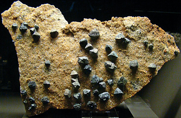 pierres semi-précieuses, pierres précieuses