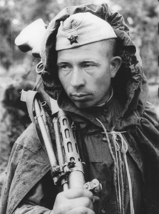 30 photos de la Grande Guerre patriotique 30 снимков Великой Отечественной войны