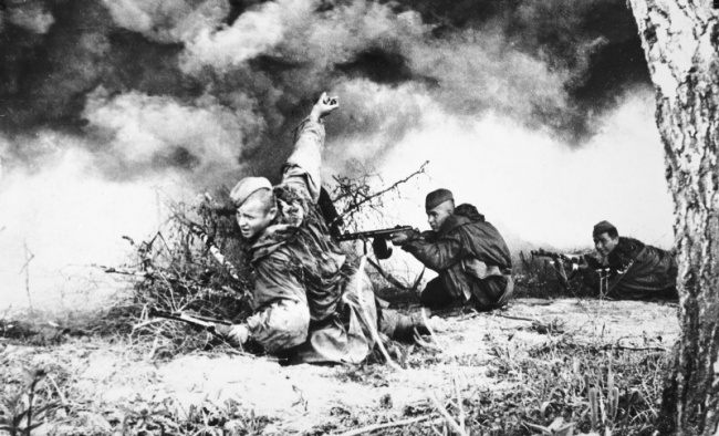 30 photos de la Grande Guerre patriotique 30 снимков Великой Отечественной войны