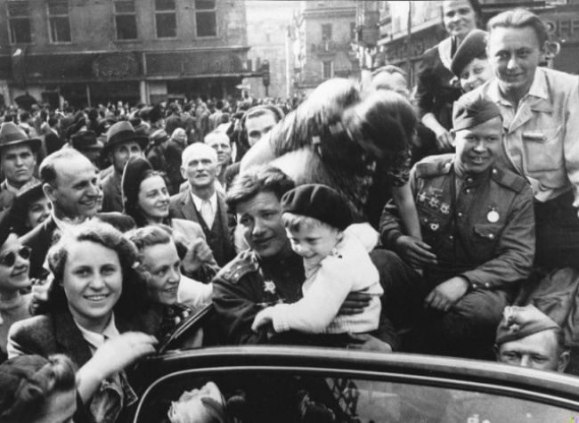 30 photos de la Grande Guerre patriotique 30 снимков Великой Отечественной войны
