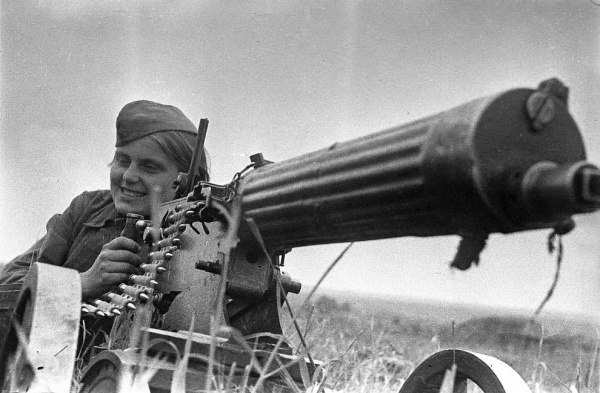 30 photos de la Grande Guerre patriotique 30 снимков Великой Отечественной войны