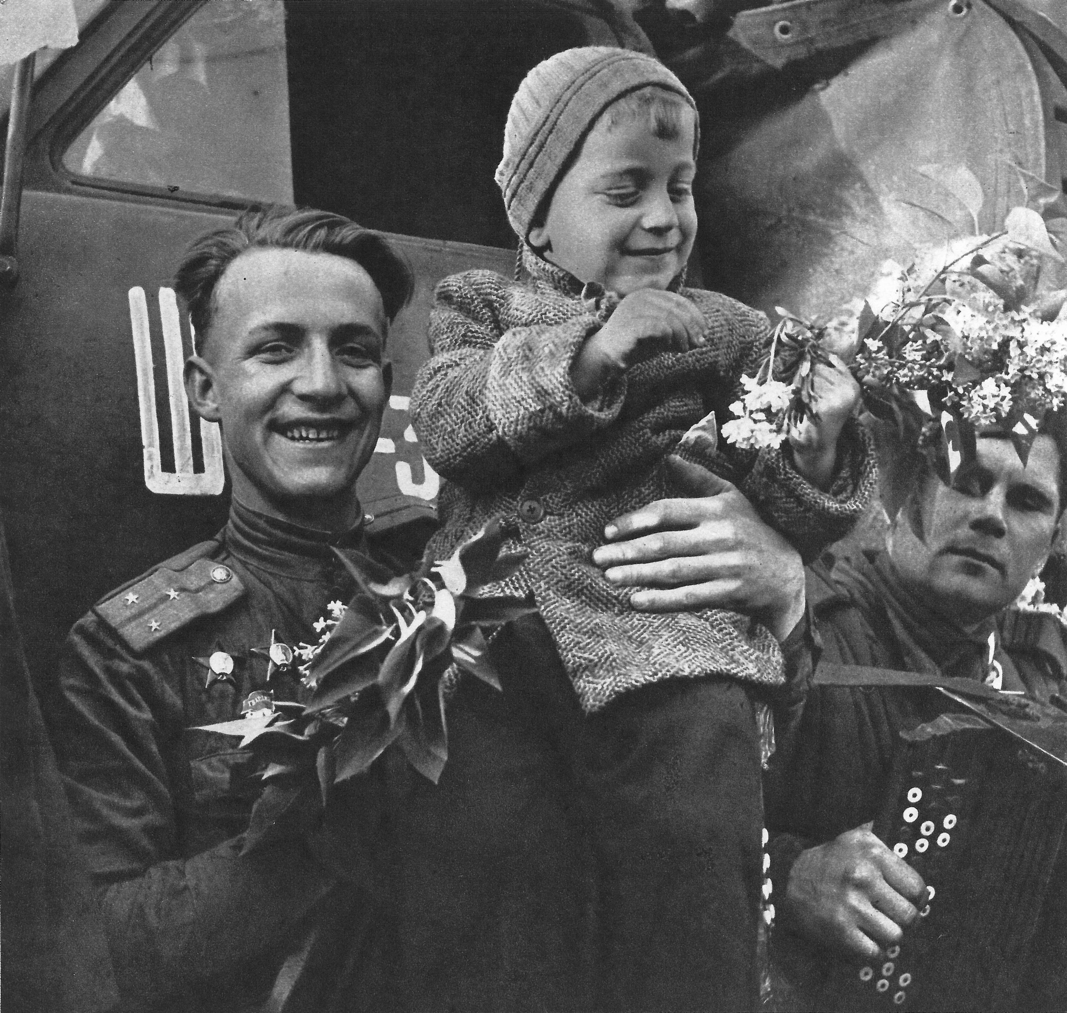 30 photos de la Grande Guerre patriotique 30 снимков Великой Отечественной войны