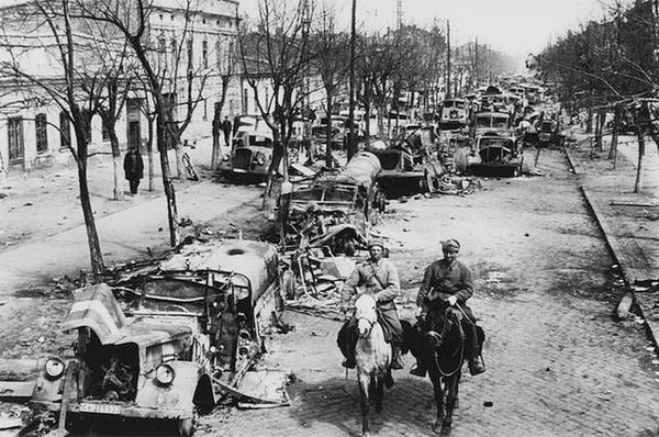 30 photos de la Grande Guerre patriotique 30 снимков Великой Отечественной войны
