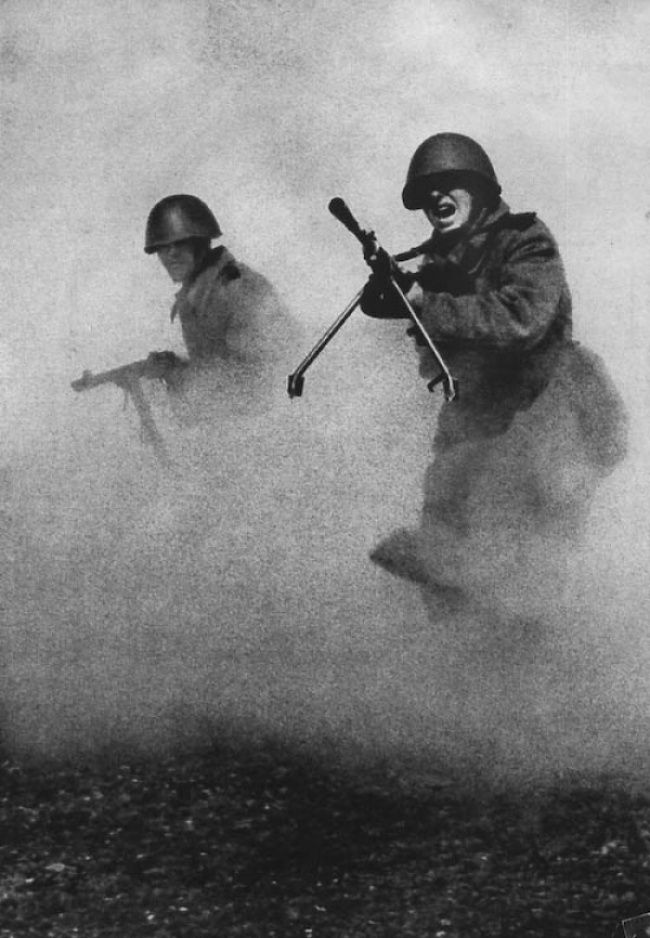 30 photos de la Grande Guerre patriotique 30 снимков Великой Отечественной войны