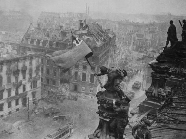 30 photos de la Grande Guerre patriotique 30 снимков Великой Отечественной войны